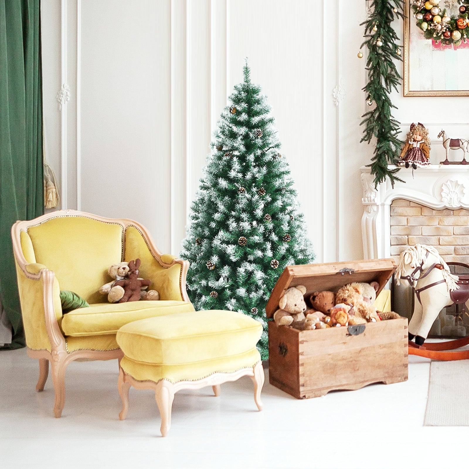 Artificial Snow Flocked Christmas Tree with Pine ConesÂ