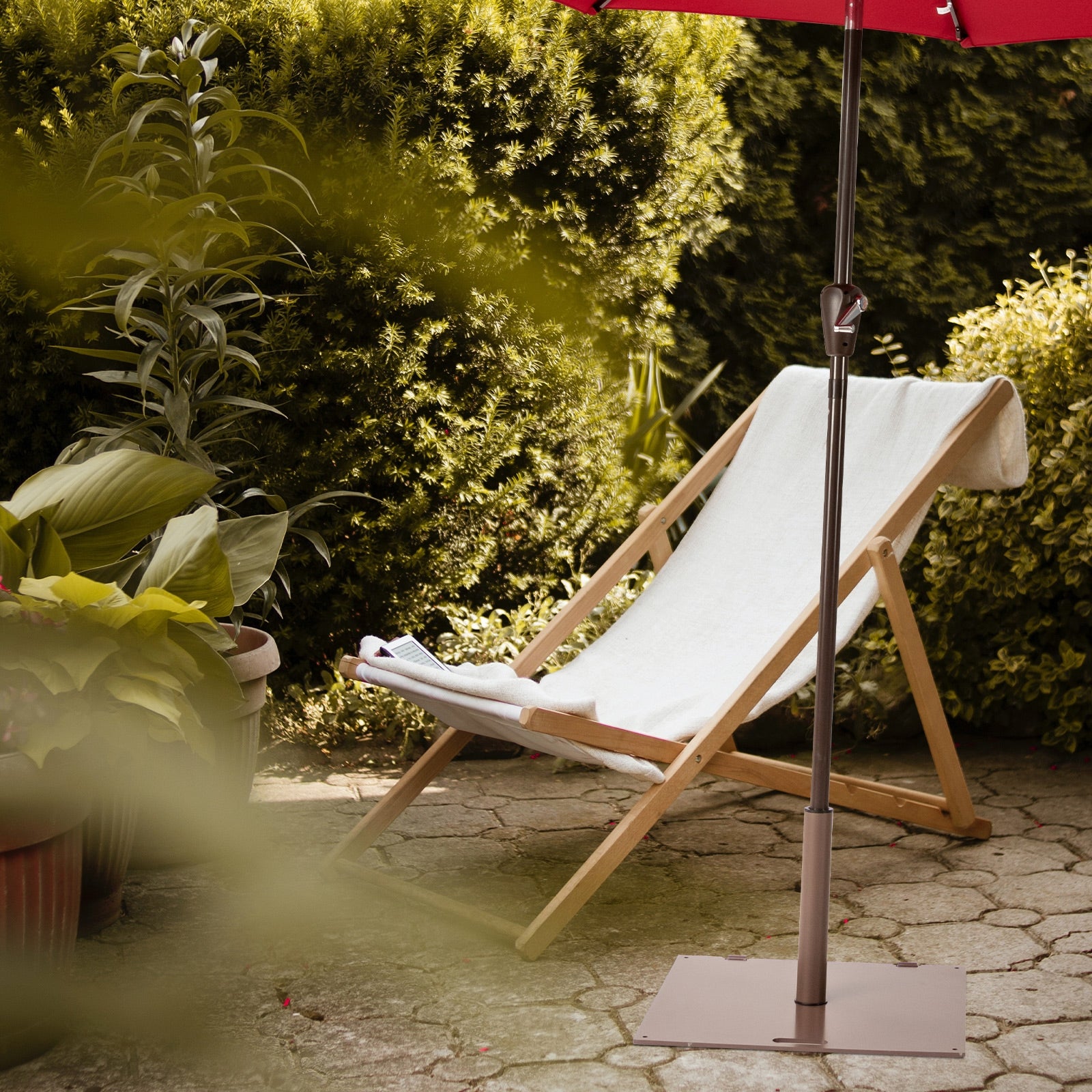 Portable 50 lbs Umbrella Base Stand with Handle and Wheels for Patio SquareÂ