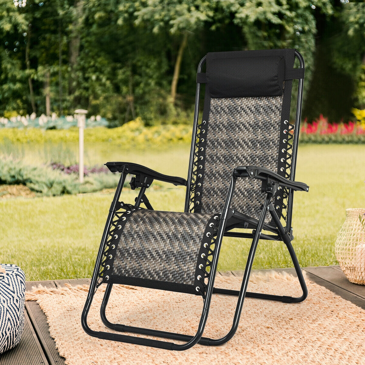 Folding Rattan Zero Gravity Lounge Chair with Removable Head Pillow-GrayÂ
