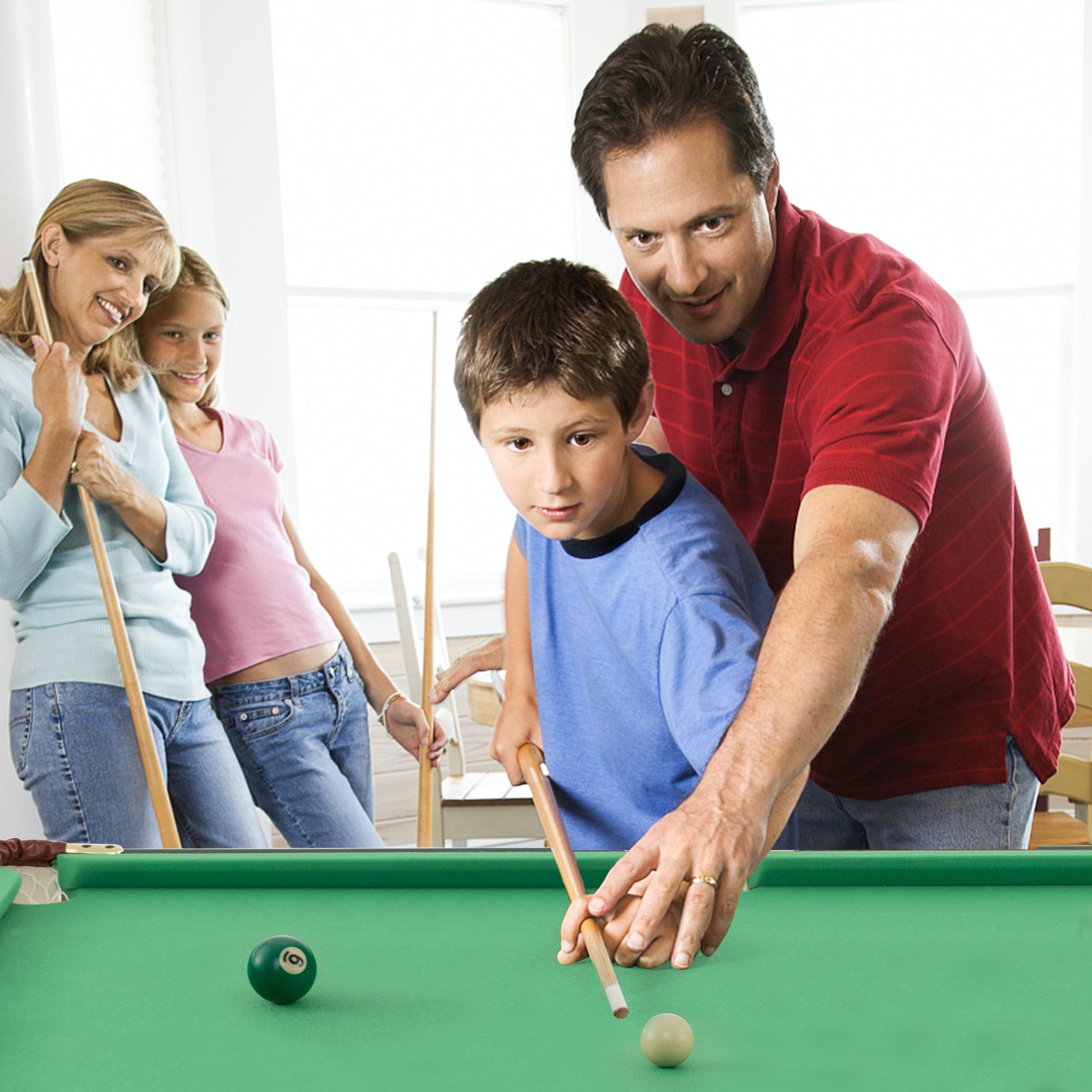 47 Inch Folding Billiard Table with Cues and Brush Chalk -GreenÂ