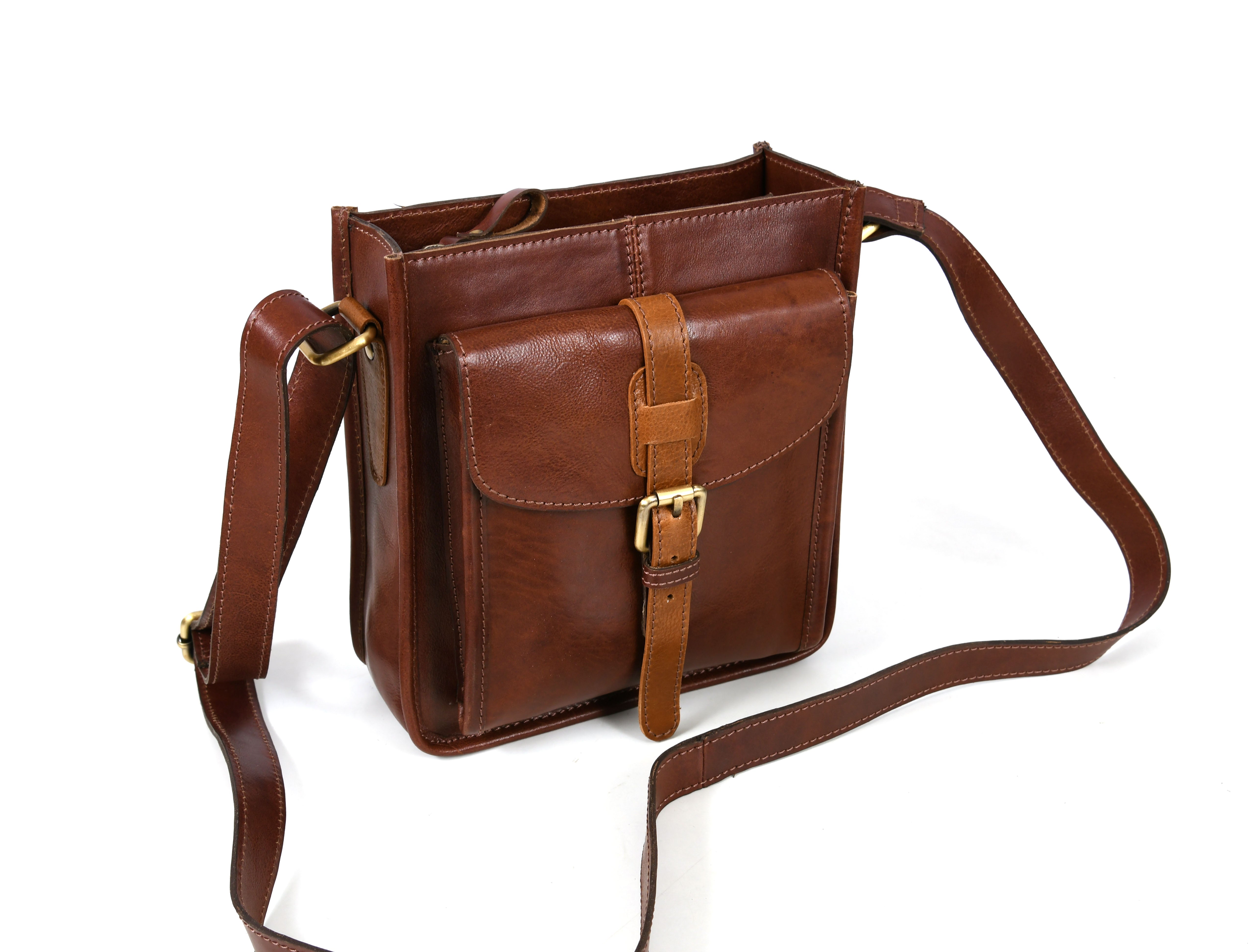 Leather Flight Crossbody Bag – Compact & Stylish Carry