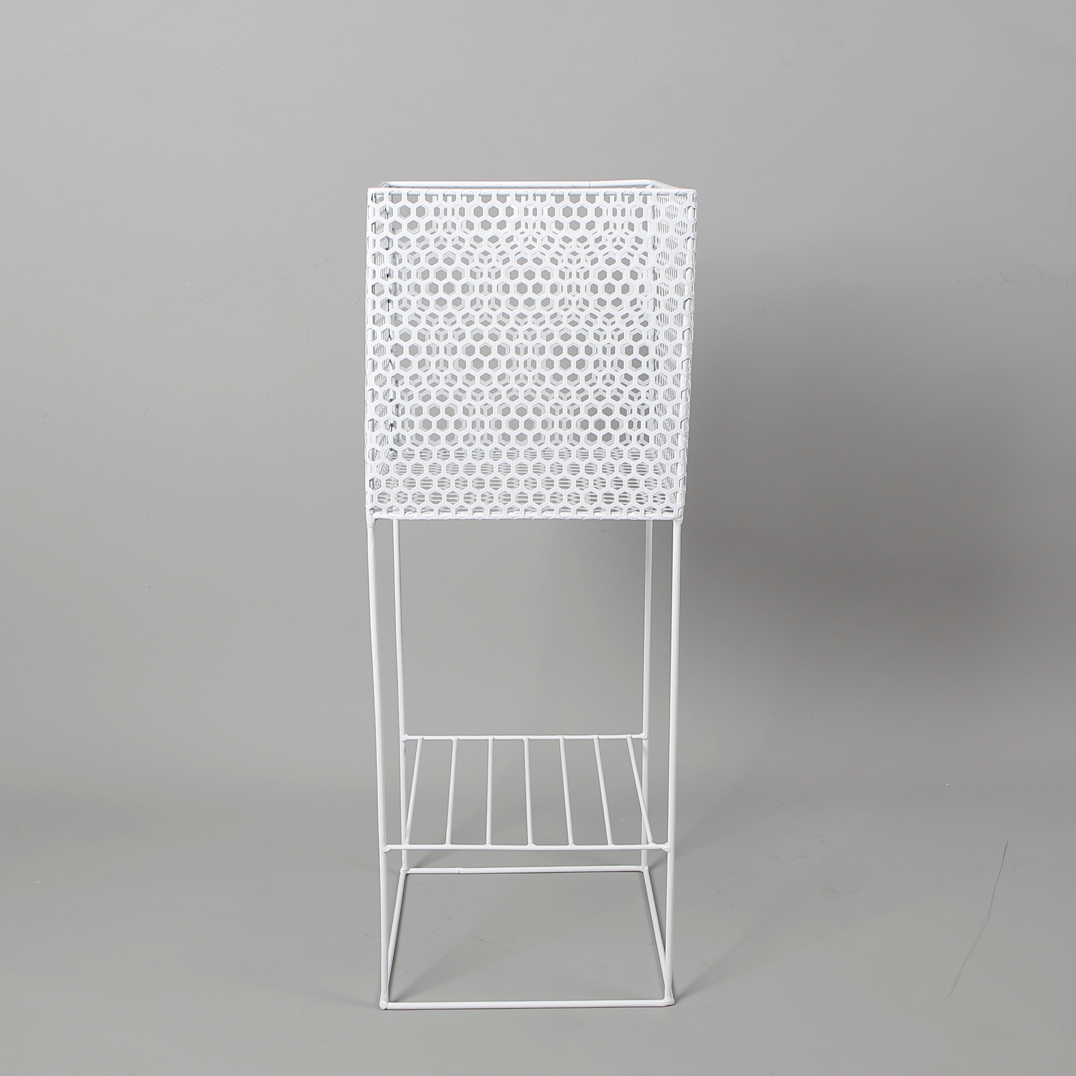 Salma White Raised Metal Pot Planter 2.3’