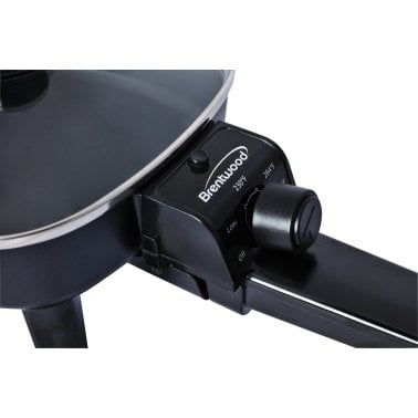 Brentwood® 6-In. 600-Watt Nonstick Electric Skillet with Glass Lid