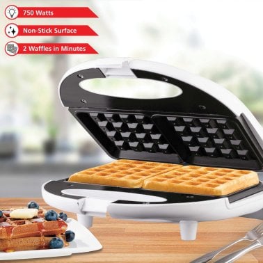 Brentwood® Nonstick Dual Waffle Maker (White)