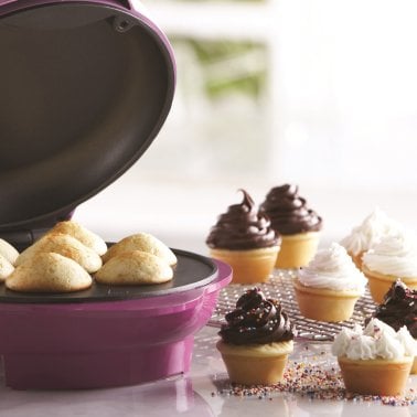 Brentwood® Just For Fun Electric 7-Hole Nonstick Mini Cupcake Maker