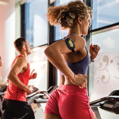 JENSEN® Armband Digital AM/FM Stereo Radio with Clock and Earbuds, Black, SAB-60