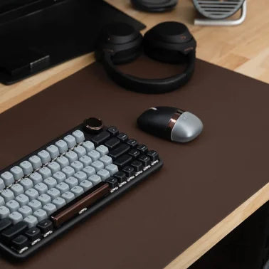 Azio IZO Cordless Optical Computer Mouse, Ergonomic, 3 Buttons, Bluetooth® 3.0/5.0 and 2.4G RF-USB (Black Willow)