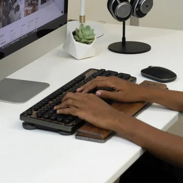 Azio Retro Classic Palm Rest (Elwood/Walnut Wood)