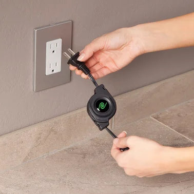 ReTrak® Retractable 90-Watt Universal Notebook Charger