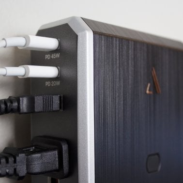 Austere® VII Series Power Wall Charger and 3,500-Joules Surge Protector, 4 AC Outlets and 3 OmniPort USB+PD Ports, 7S-PS4-US1