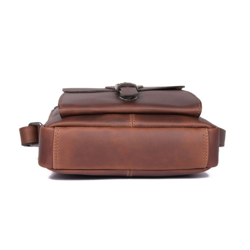 Voyager Leather Messenger – Stylish European Cow Leather