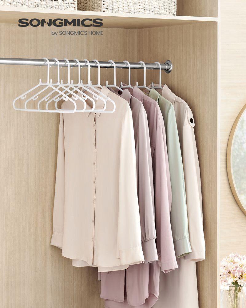 SONGMICS 50-Pack Plastic Clothes Hangers
