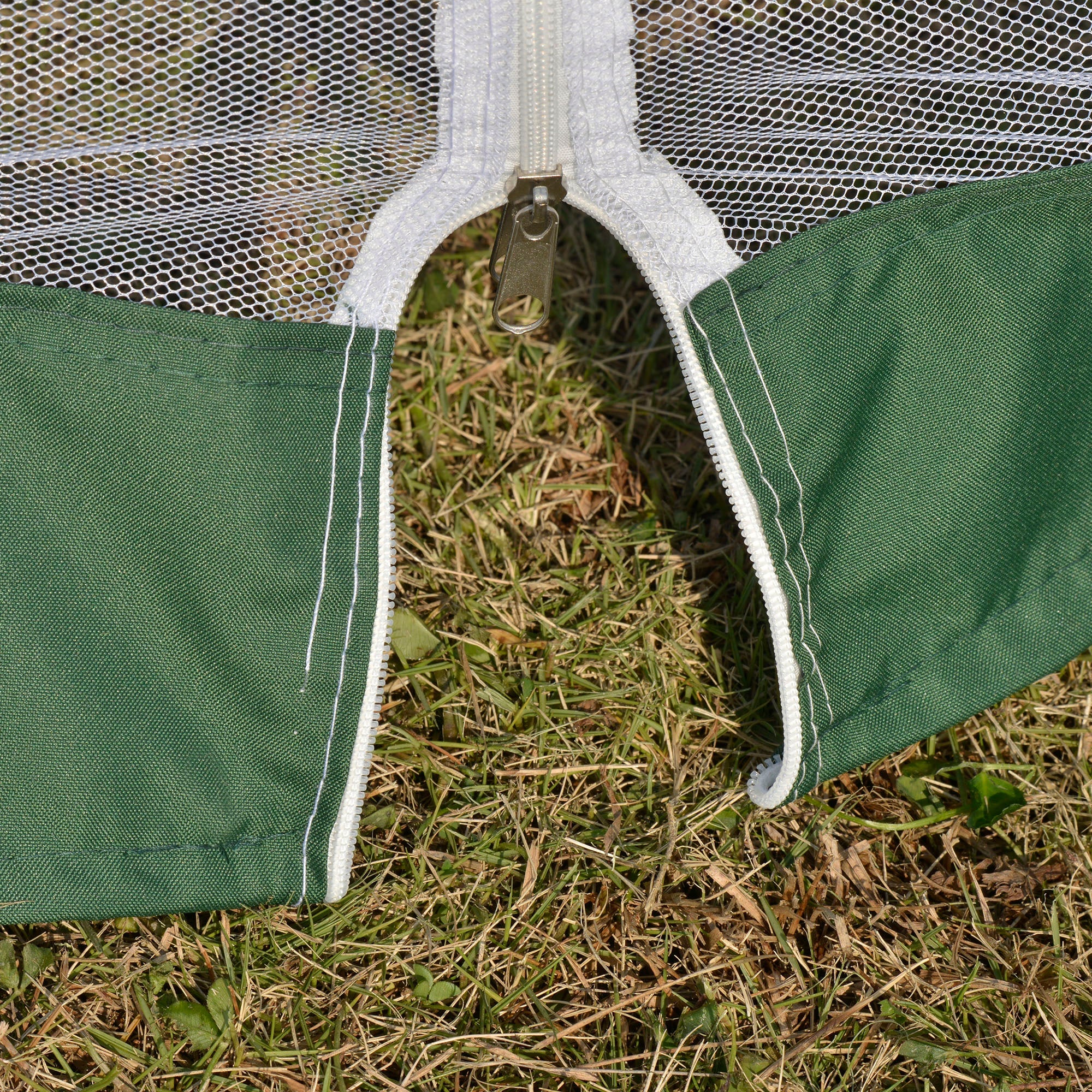 Outsunny 10x10ft Gazebo Tent with Netting Patio Canopy Outdoor Party Activity Sun Shade Garden Sun Shelter, Green