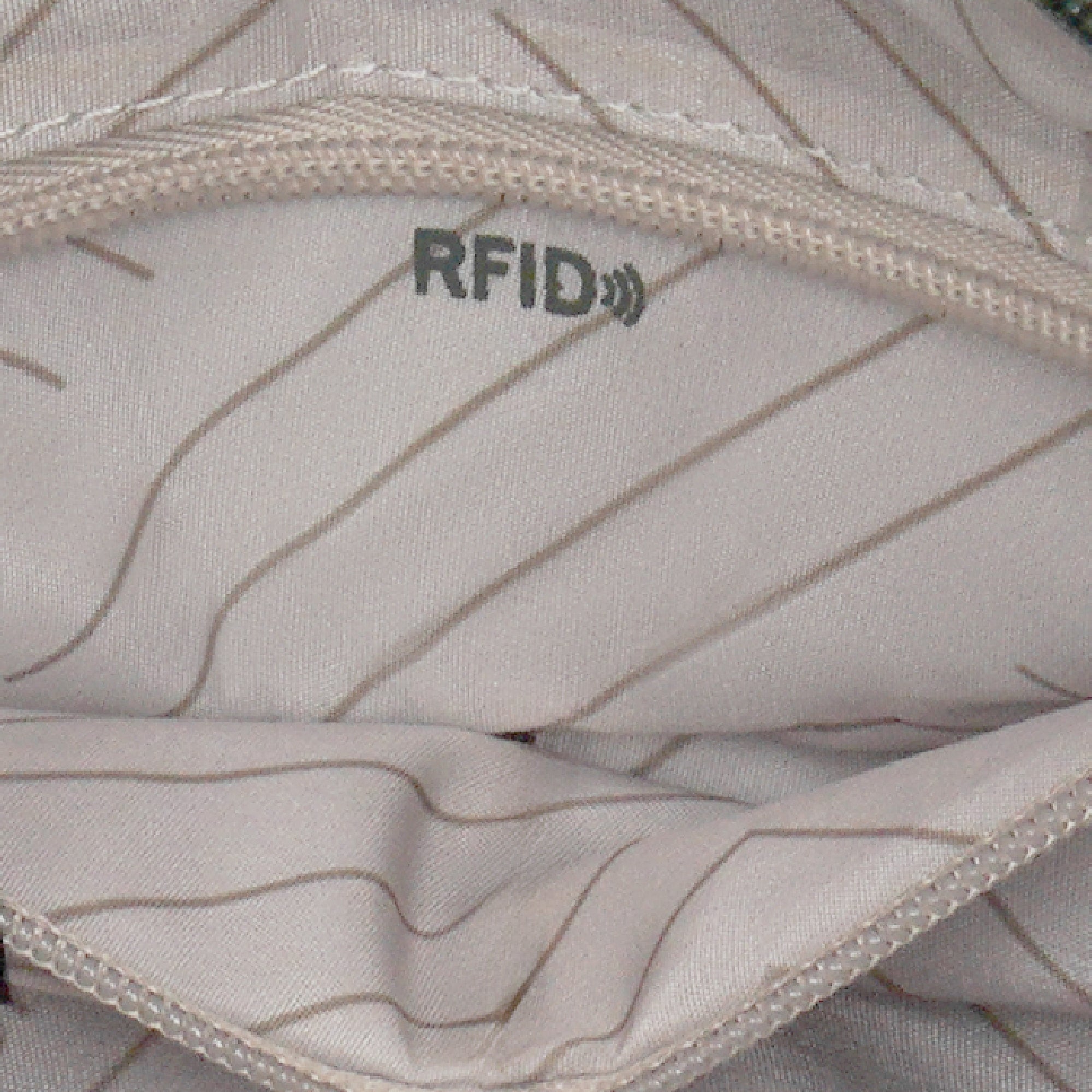 Onyx / Leather Toiletry Bag