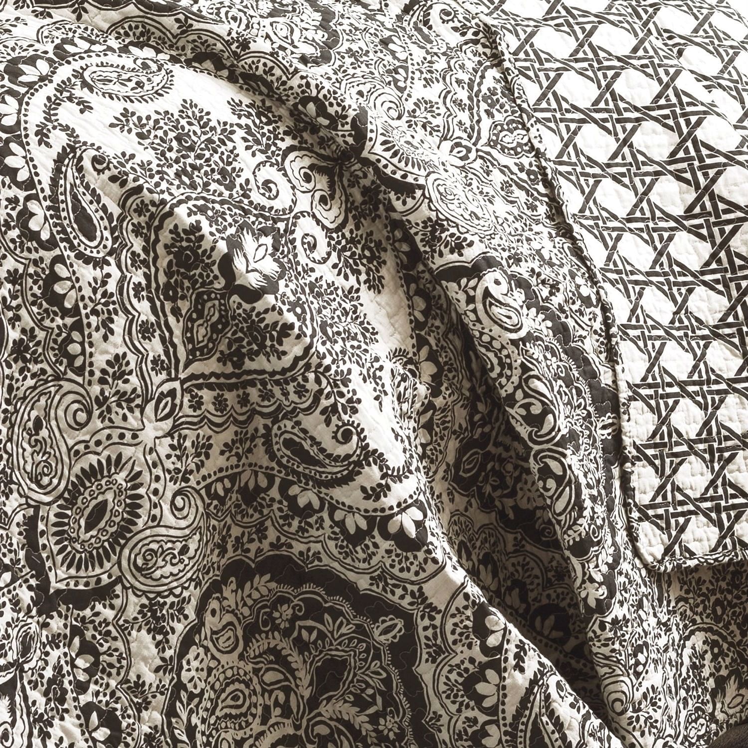 Queen size 3-Piece Quilt Set 100-Percent Cotton in Charcoal Damask - Free Shipping