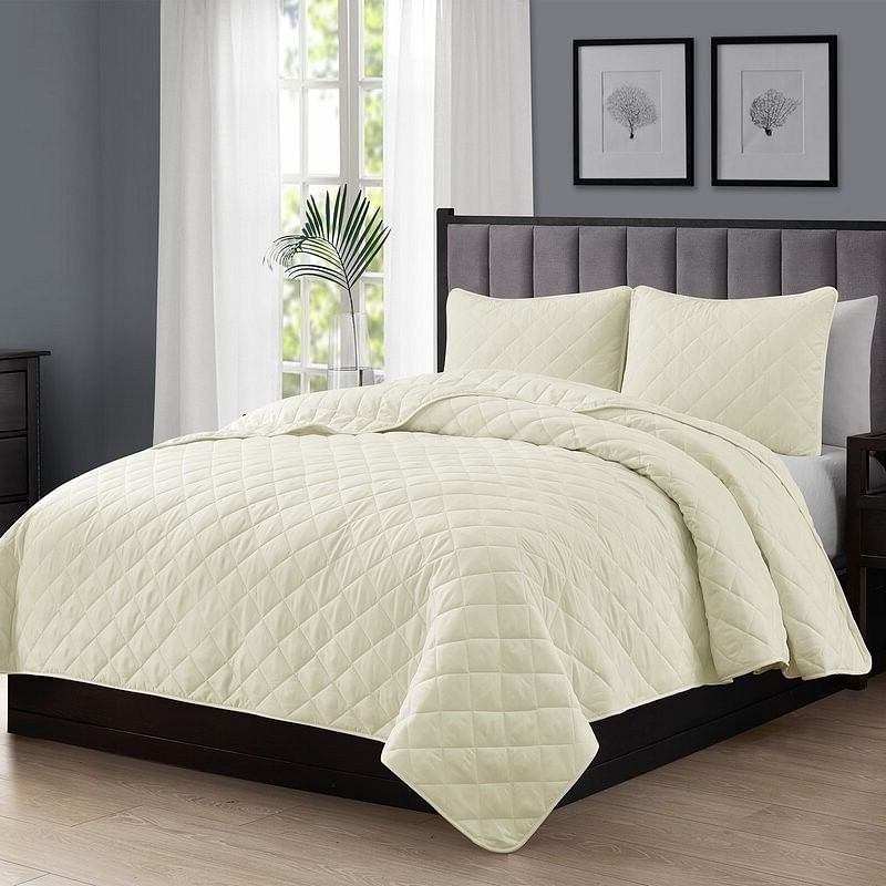 Full Queen 3-Piece Ivory Polyester Microfiber Reversible Diamond Quilt Set - Free Shipping