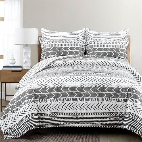 Full/Queen Scandinavian Chevron 5 Piece Black White Lightweight Comforter Set - Free Shipping