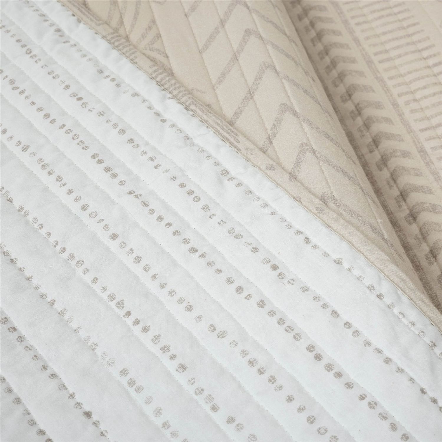 Full/Queen Scandinavian Chevron Beige Tan Reversible Cotton Quilt Set - Free Shipping