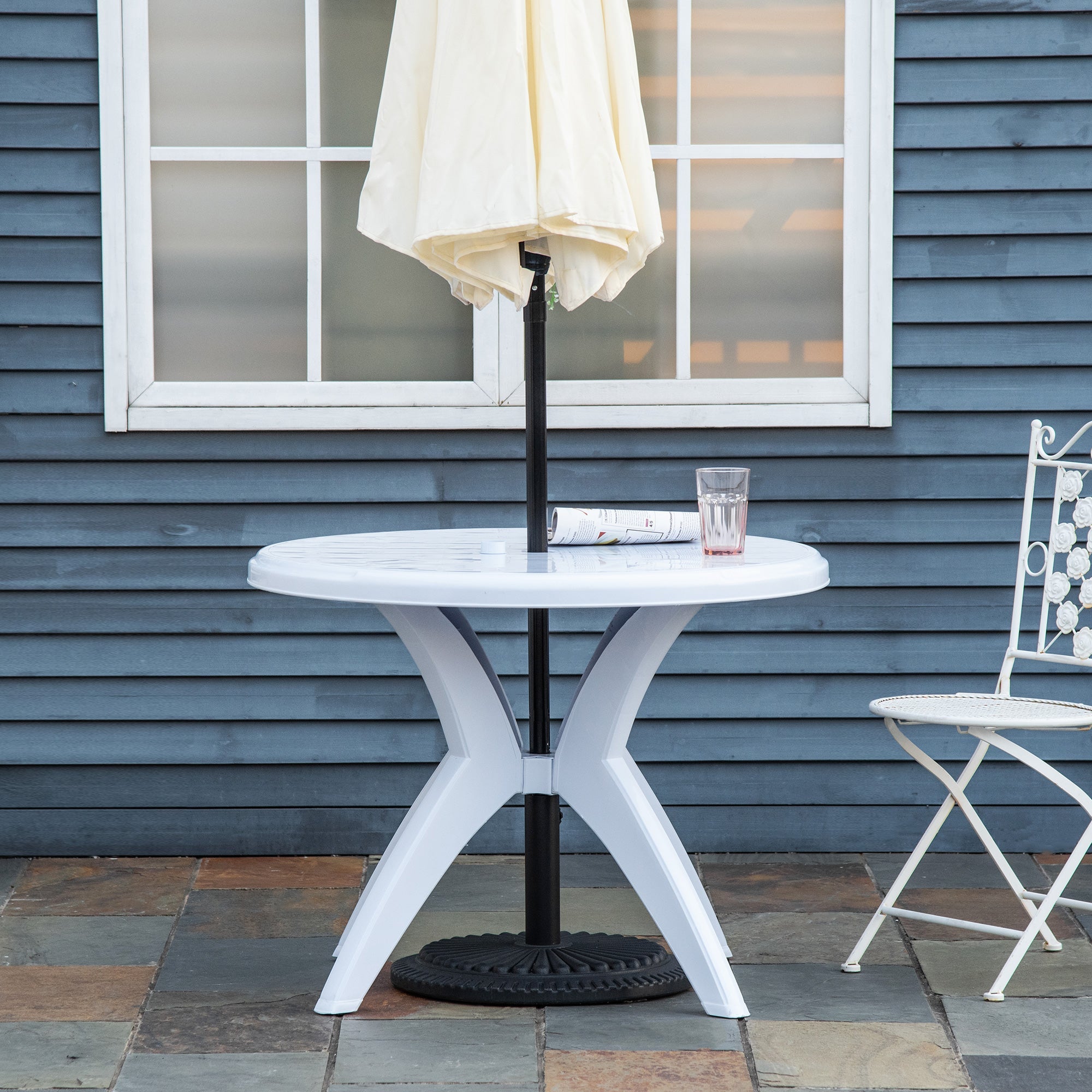 Outsunny Round Patio Dining Table with Umbrella Hole Outdoor Bistro Table for Garden Lawn Backyard White