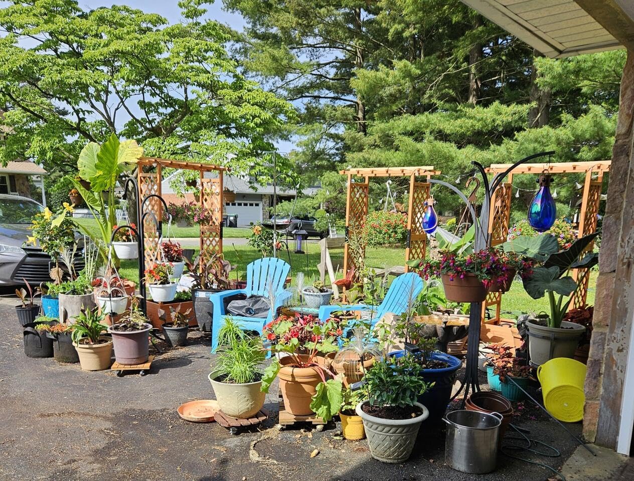 Giantex Raised Garden Bed with 2-Sided Trellis & Hanging Roof
