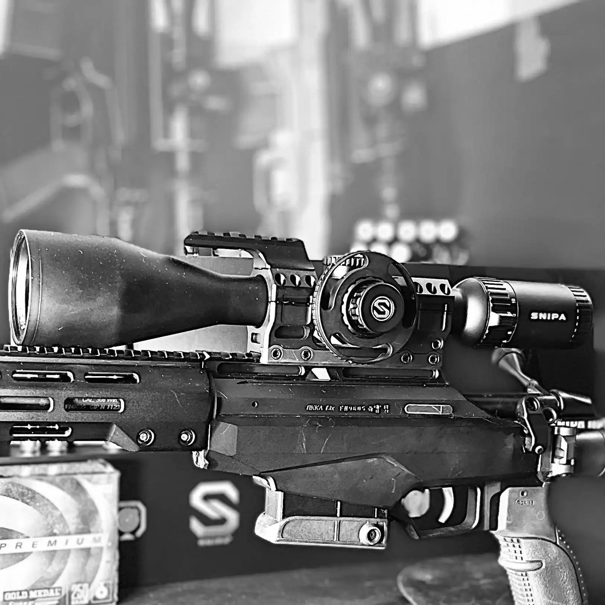 SNIPA™ POLAR X Tactical Rifle Scope 3–18×56 SFP Wide-Angle– 30mm Tube, MOA Illuminated Reticle, IPX7 | NorthLine 30 Tactical Mount + Focus Wheel