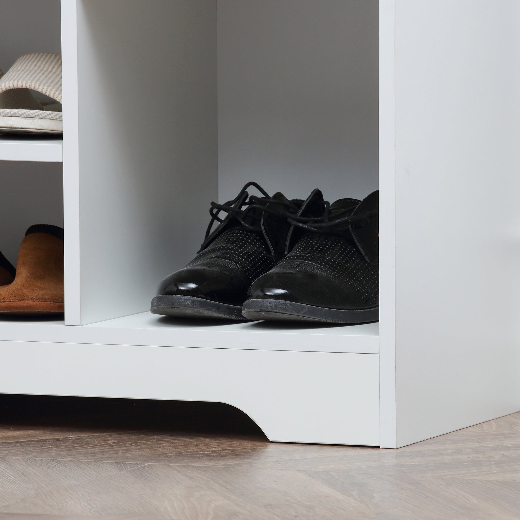 HOMCOM White Entryway Shoe Bench: Cushioned Seat with Storage Drawer & Open Shelving for Convenient Access