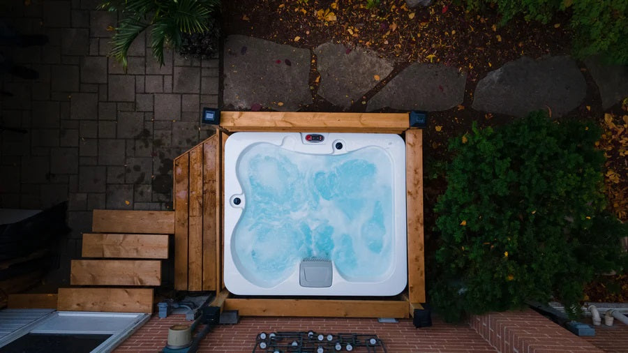 Manitoba 4-Person 15-Jet Portable Hot Tub