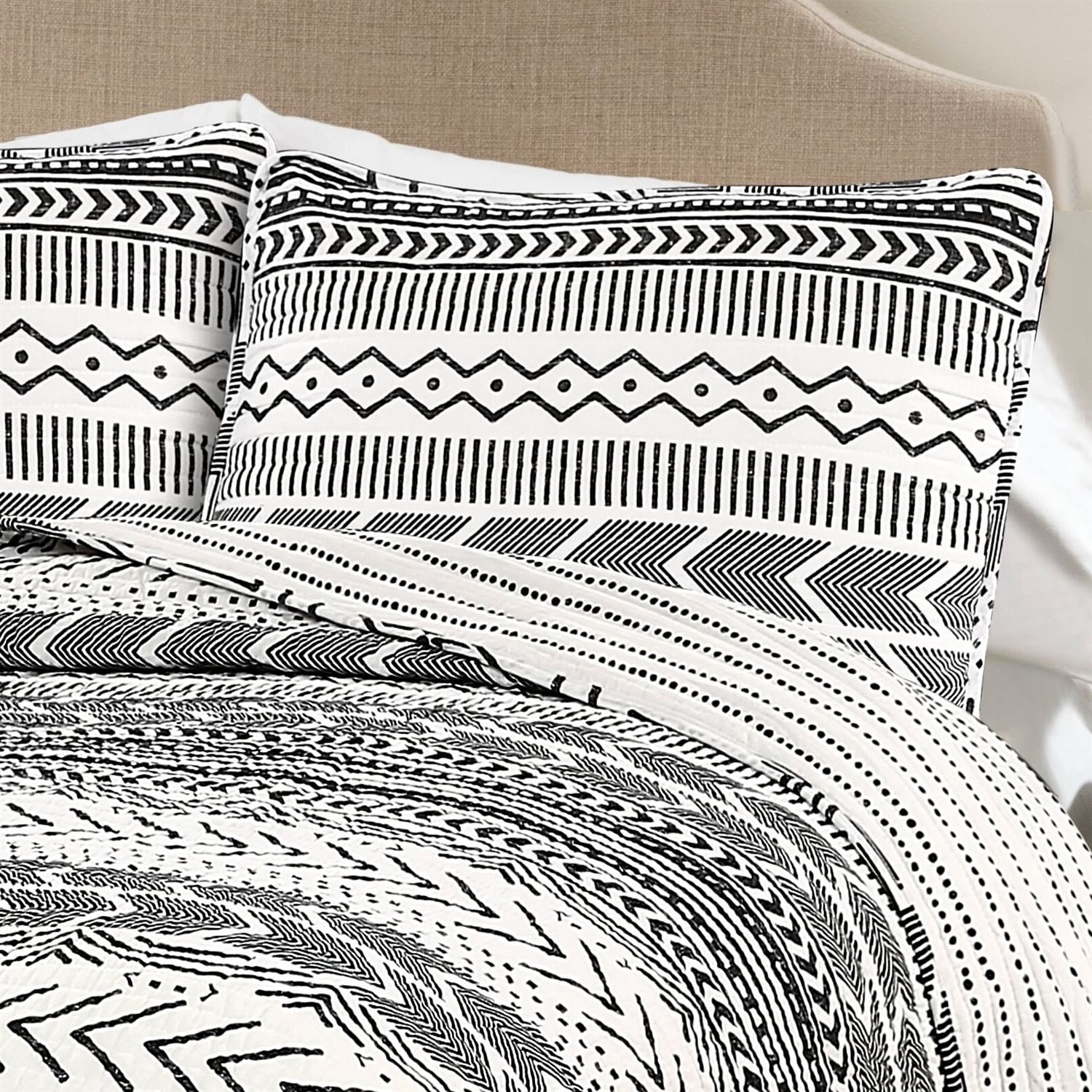 King 3 Piece Scandinavian Style Chevron Black White Reversible Cotton Quilt Set - Free Shipping