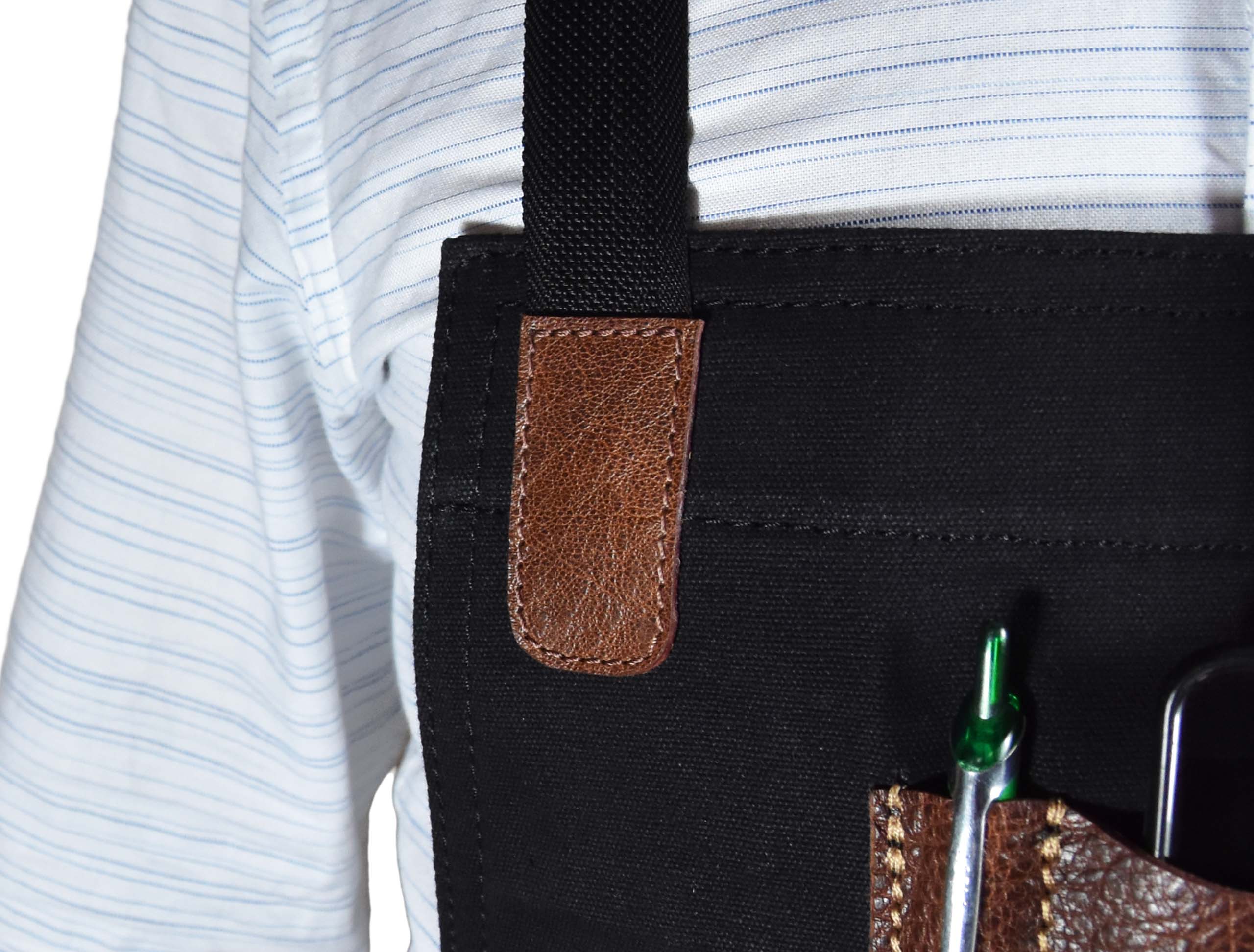 Turin Leather Canvas Apron – Durable & Water-Resistant