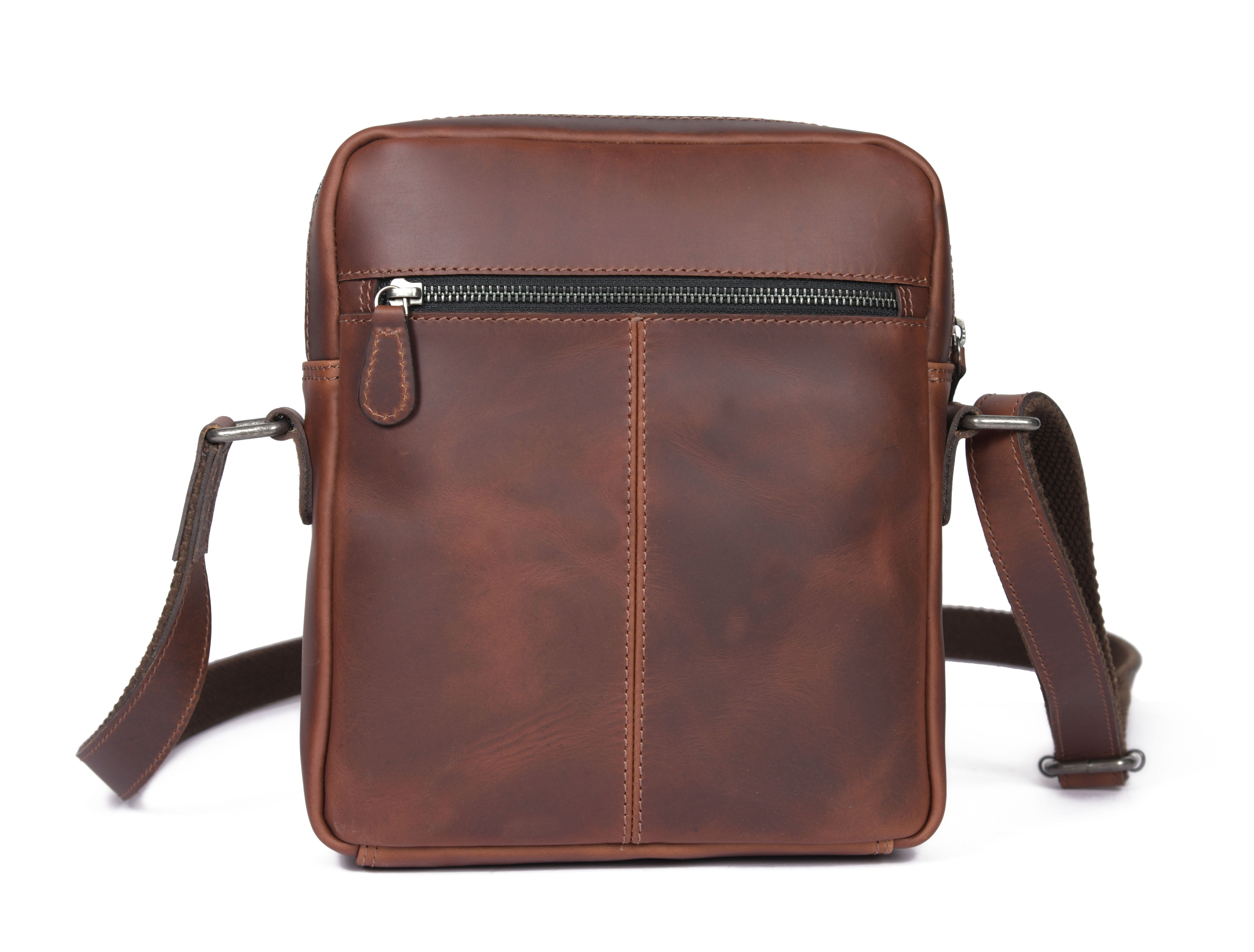 European Leather Fanny Bag – Sleek & Durable