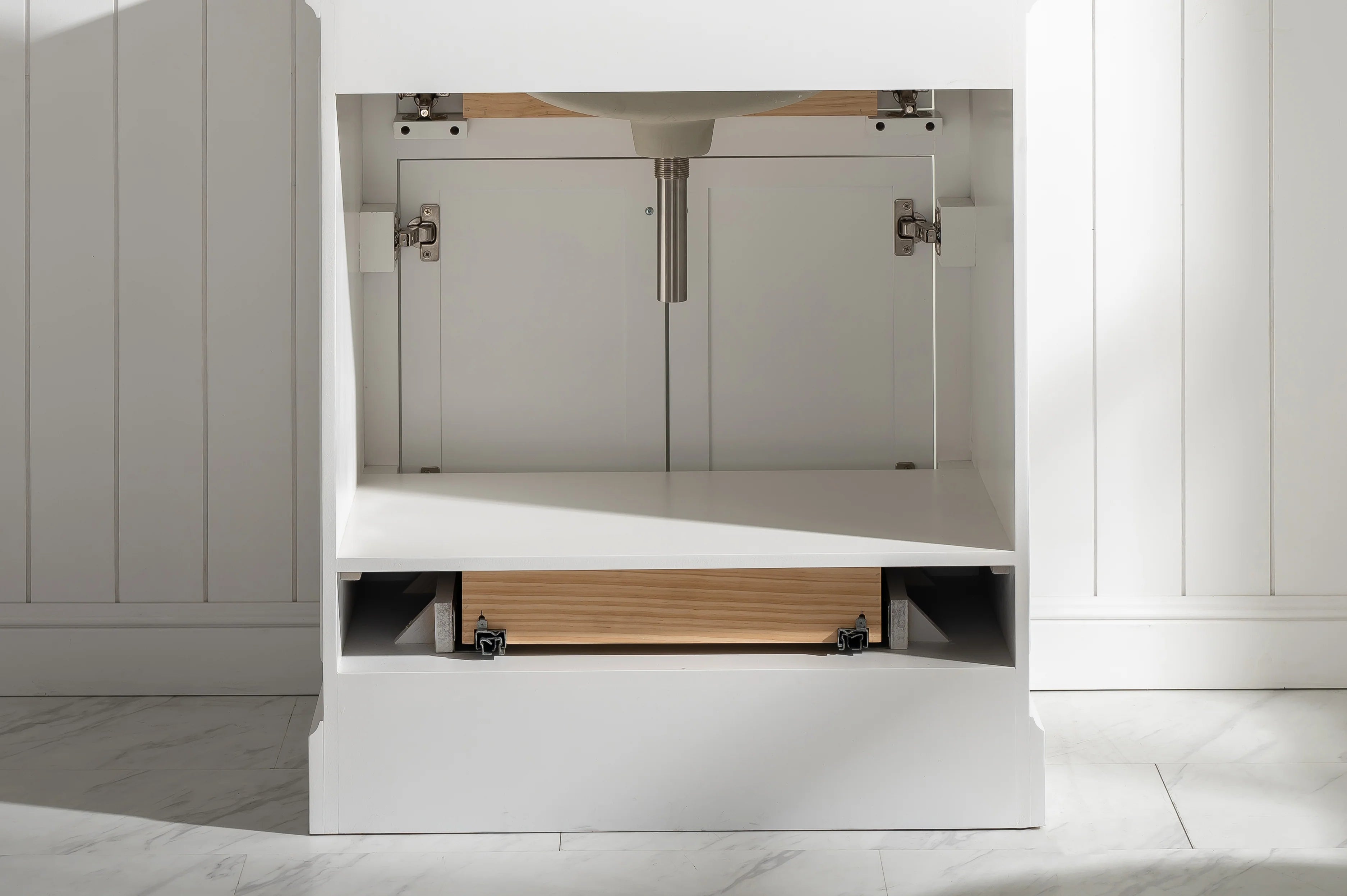 Milano 30" Single Sink Vanity with White Quartz Top