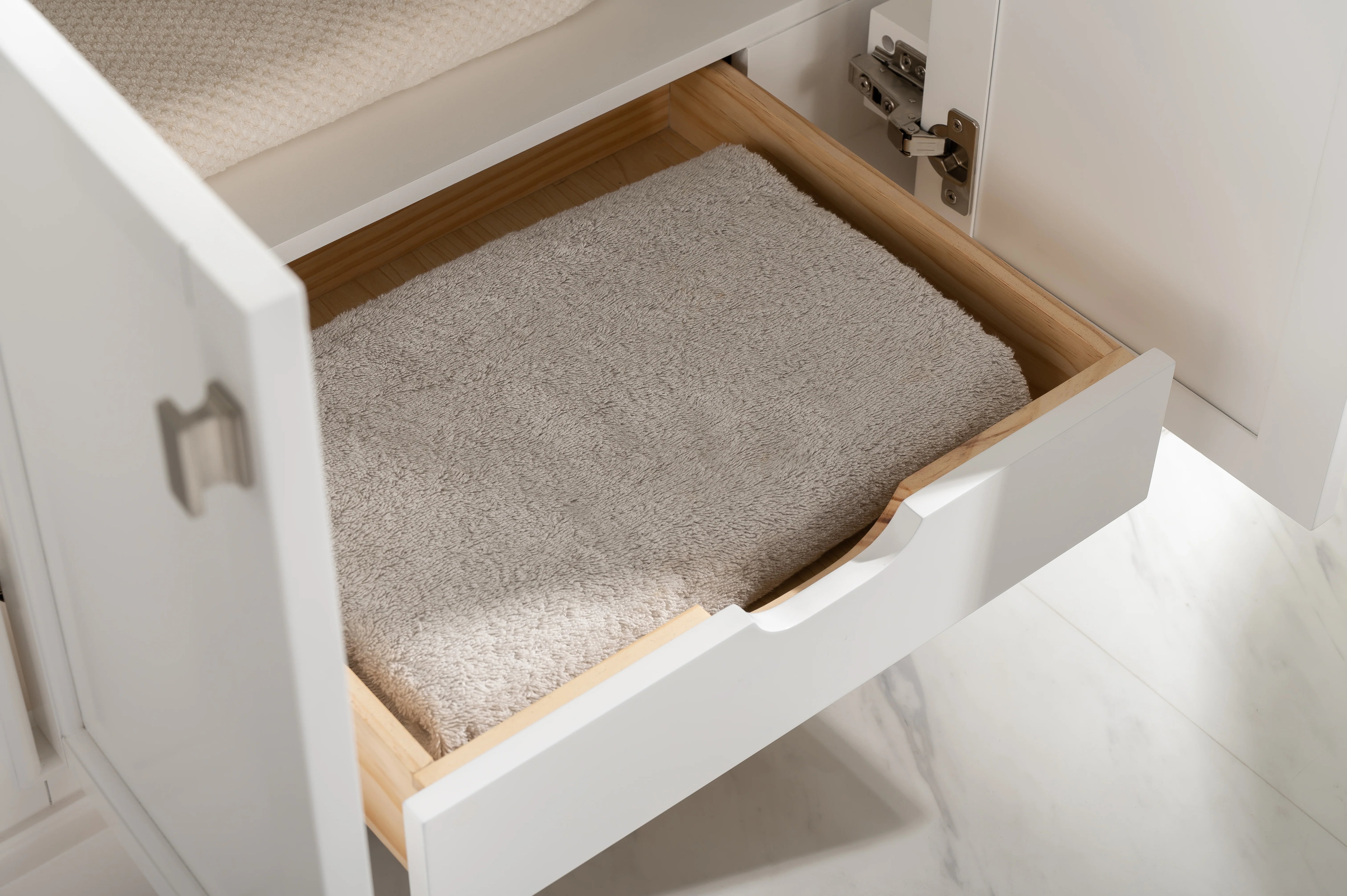 Milano 30" Single Sink Vanity with White Quartz Top