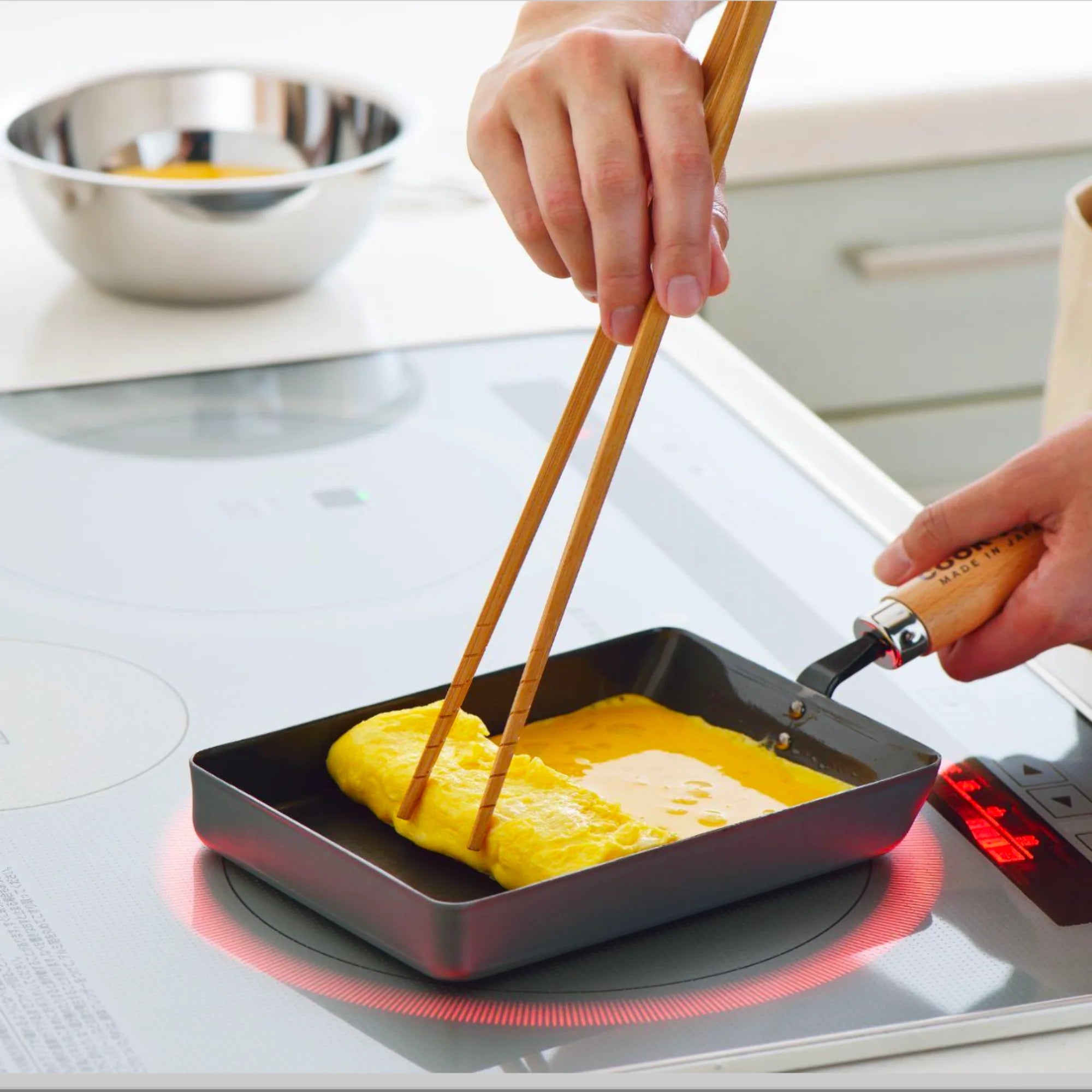Yoshikawa Cook-Pal Ren Rolled Egg/Omelet Pan (Large)– Nitrided Carbon Steel, Made in Japan
