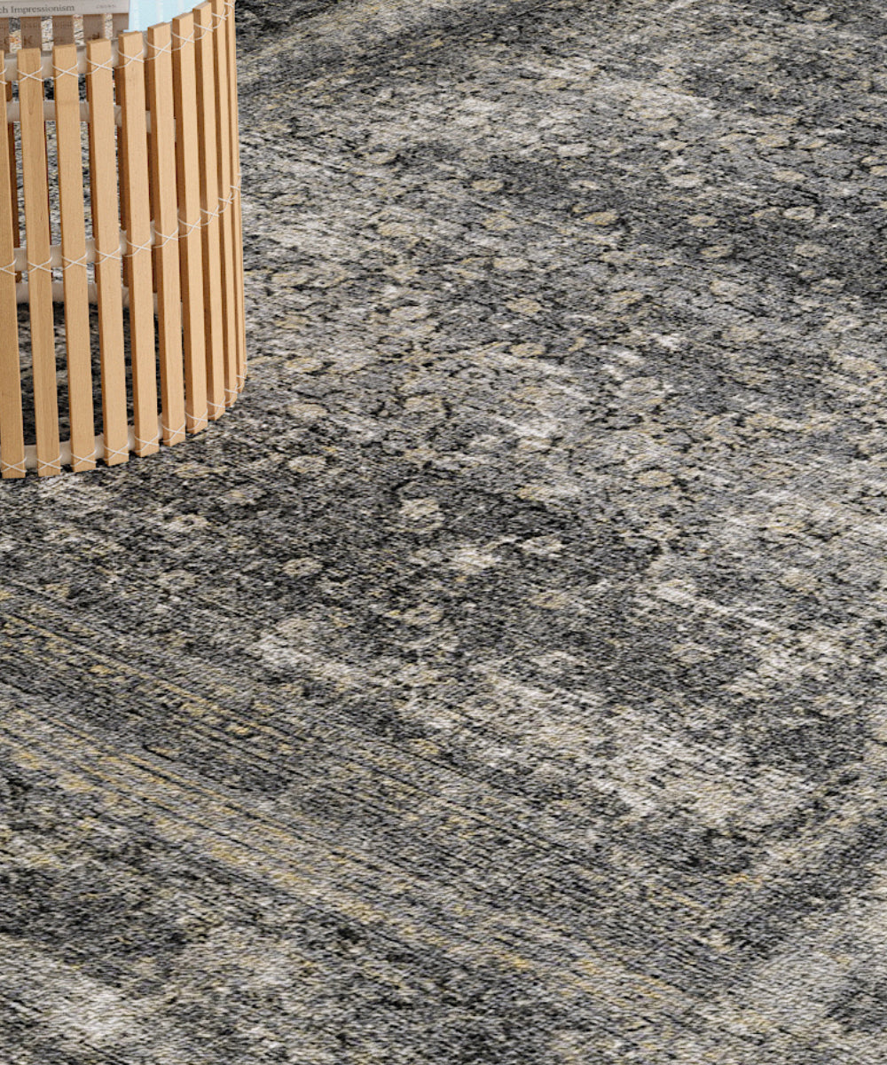 Regal Black Gold Sand Rug