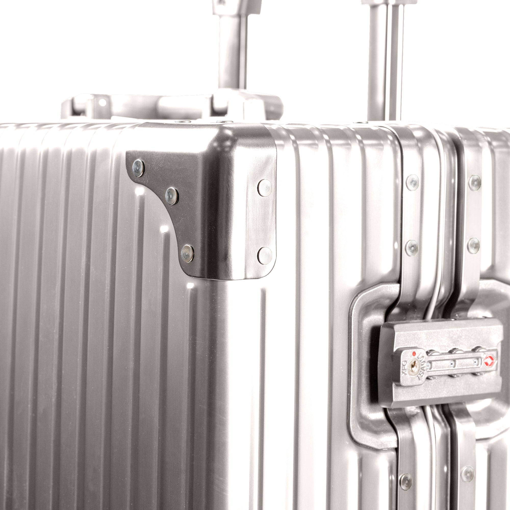 Elite / Aluminum 2-Piece Luggage Set