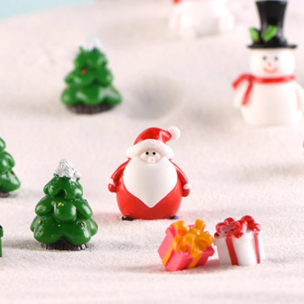 Mini Resin Christmas Decoration Micro Landscape Santa Claus Snowman Tree Ornament DIY Miniature Garden Figurine Home Decor