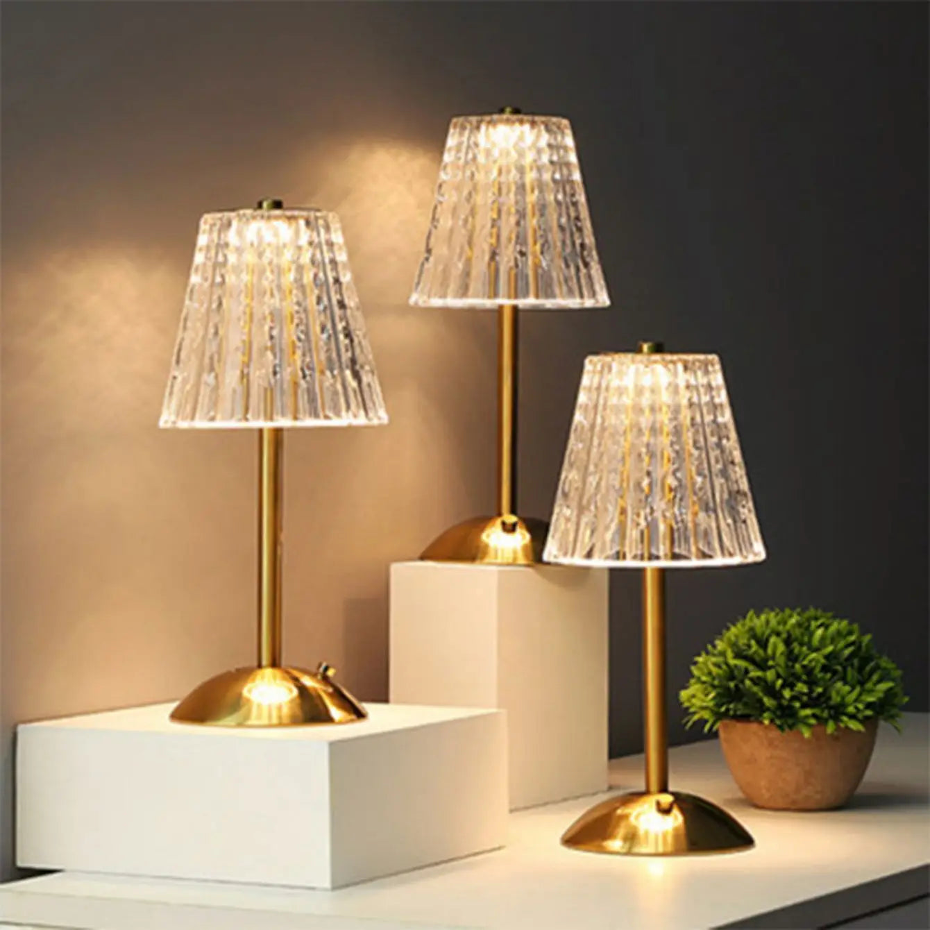 Luxury Diamond Crystal Bedside Table Lamp - High-End Atmosphere Touch Lamp for Bedroom