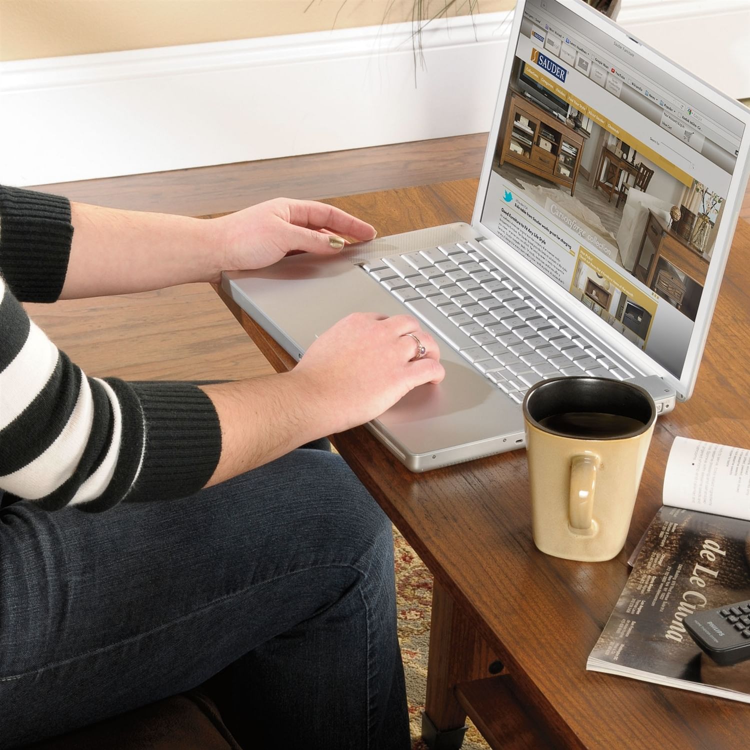 Lift-Top Coffee Table in Washington Cherry Finish - Free Shipping