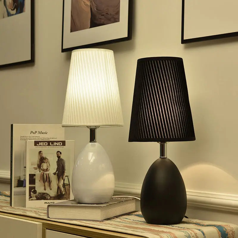 Black and White Living Room Coffee Table Night Lamp – Korean Design, Nordic Decor, Bedroom Bedside Lamps, Indoor Lighting