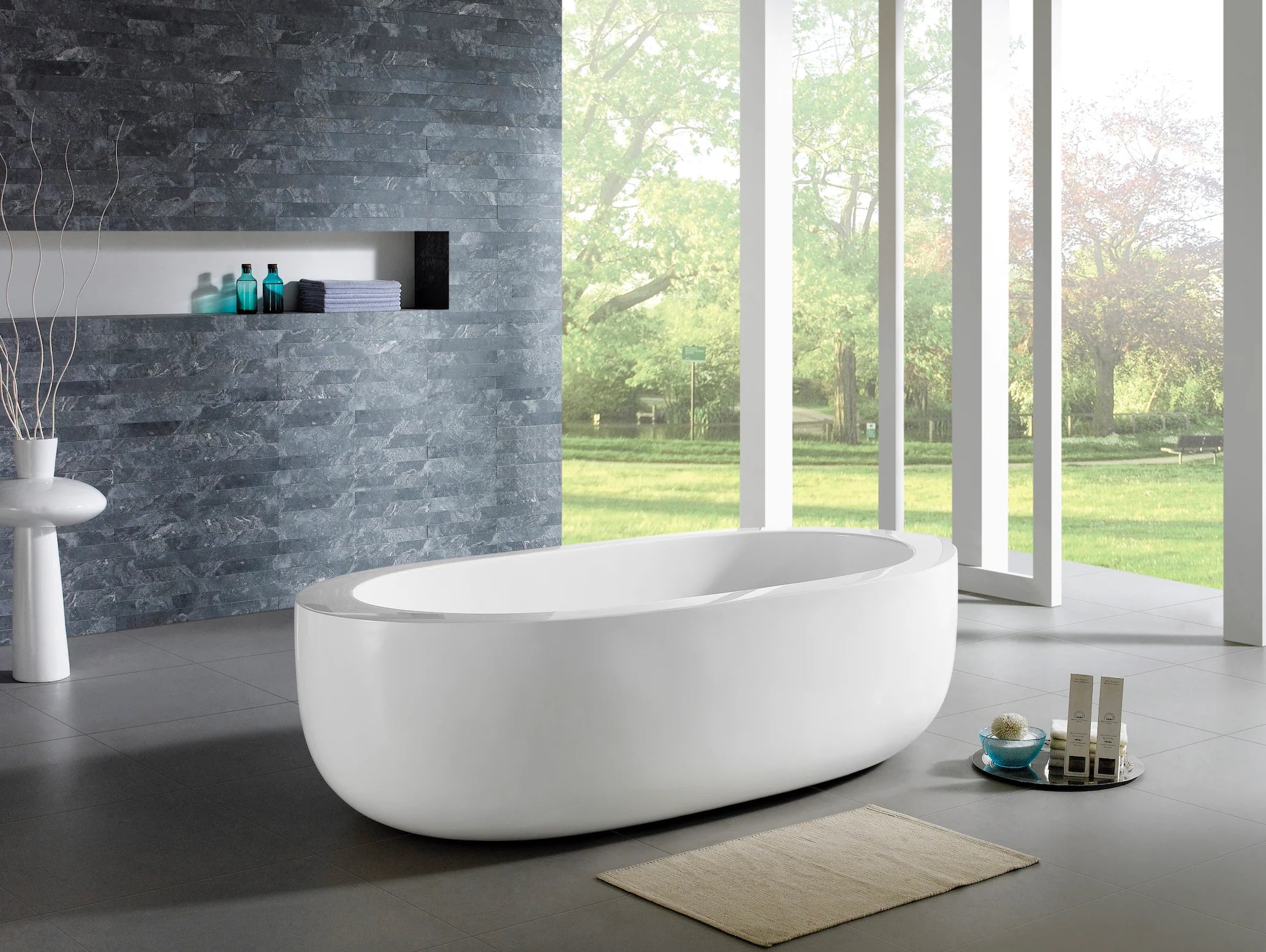 72" Acrylic Center Drain Oval Double Ended Flatbottom Freestanding Bathtub in Glossy White