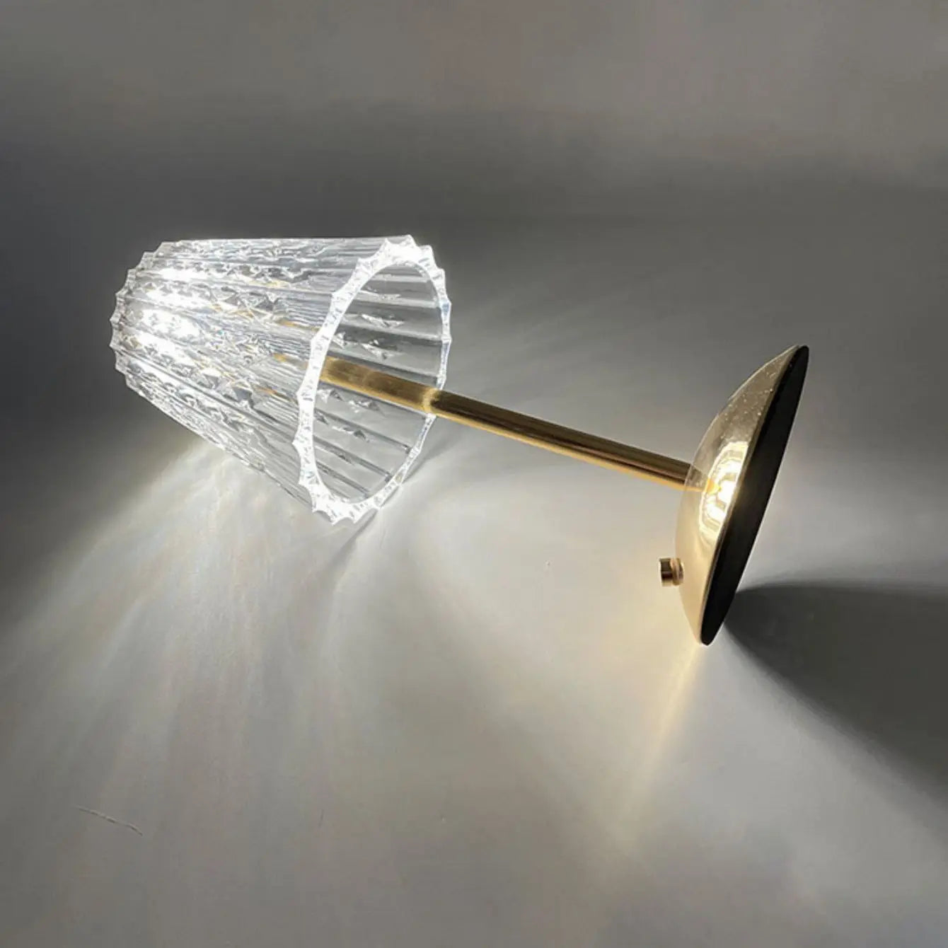 Luxury Diamond Crystal Bedside Table Lamp - High-End Atmosphere Touch Lamp for Bedroom