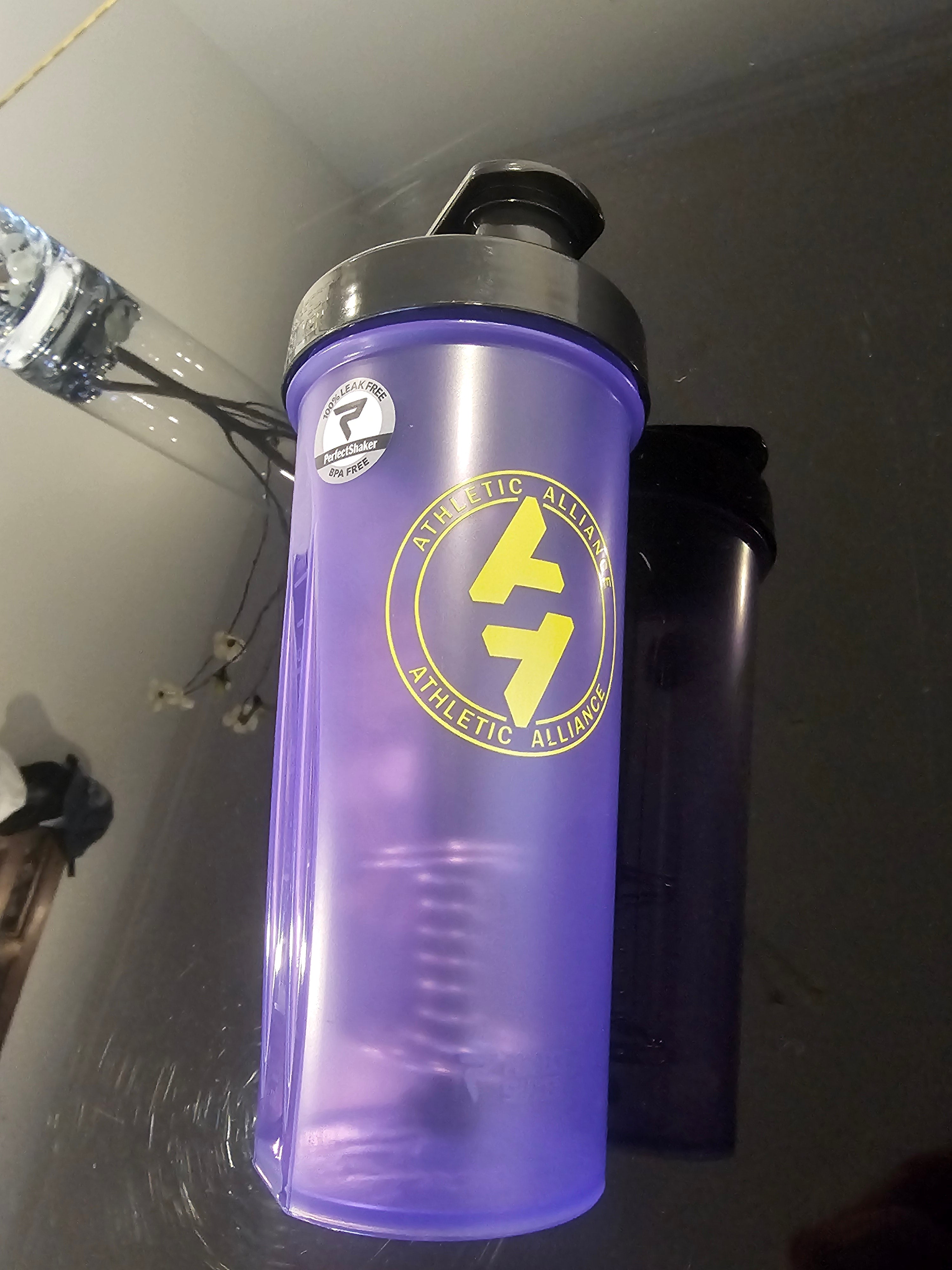 Athletic Alliance Sport Shaker 828ml Black with Purple Lid