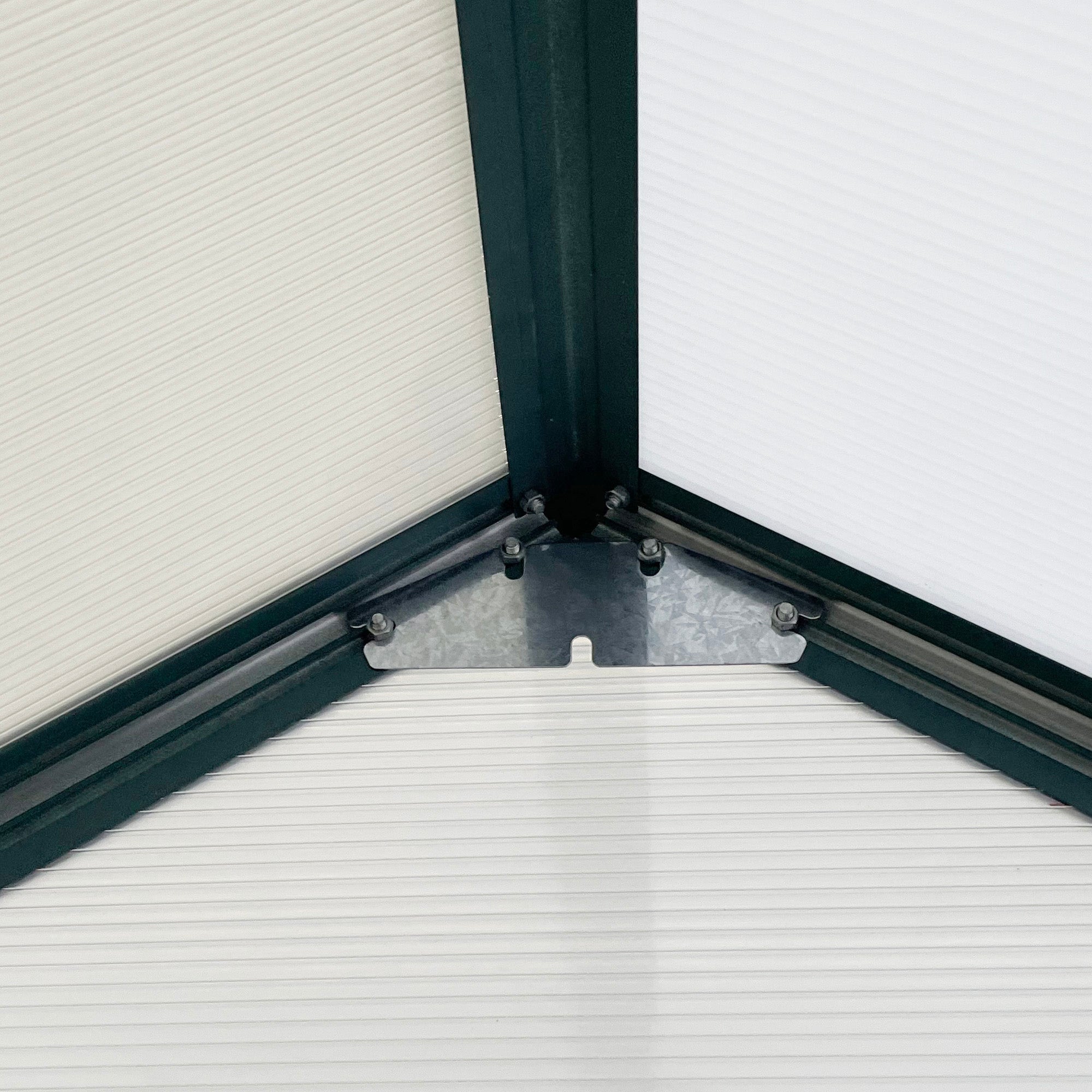 Outsunny 6' x 12' x 6.5' Polycarbonate Greenhouse, Walk-in Green House with Adjustable Roof Vent Galvanized Base Sliding Door Rain Gutter for Outdoor Garden Backyard, Green