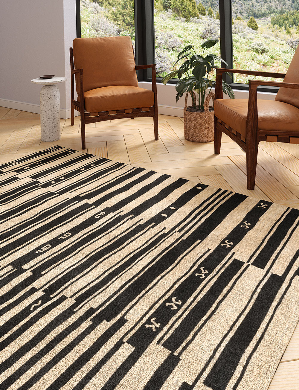 Xelara Natural Black Rug