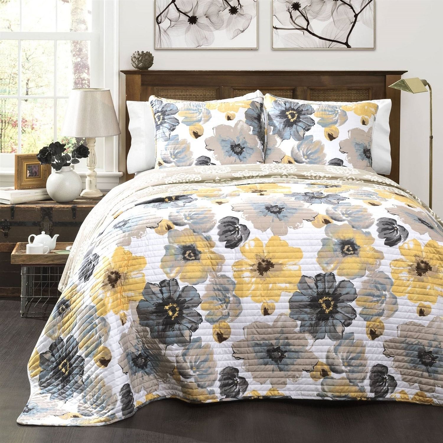 Full/Queen White Yellow Grey Flowers Lightweight Polyester Microfiber Quilt Set - Free Shipping
