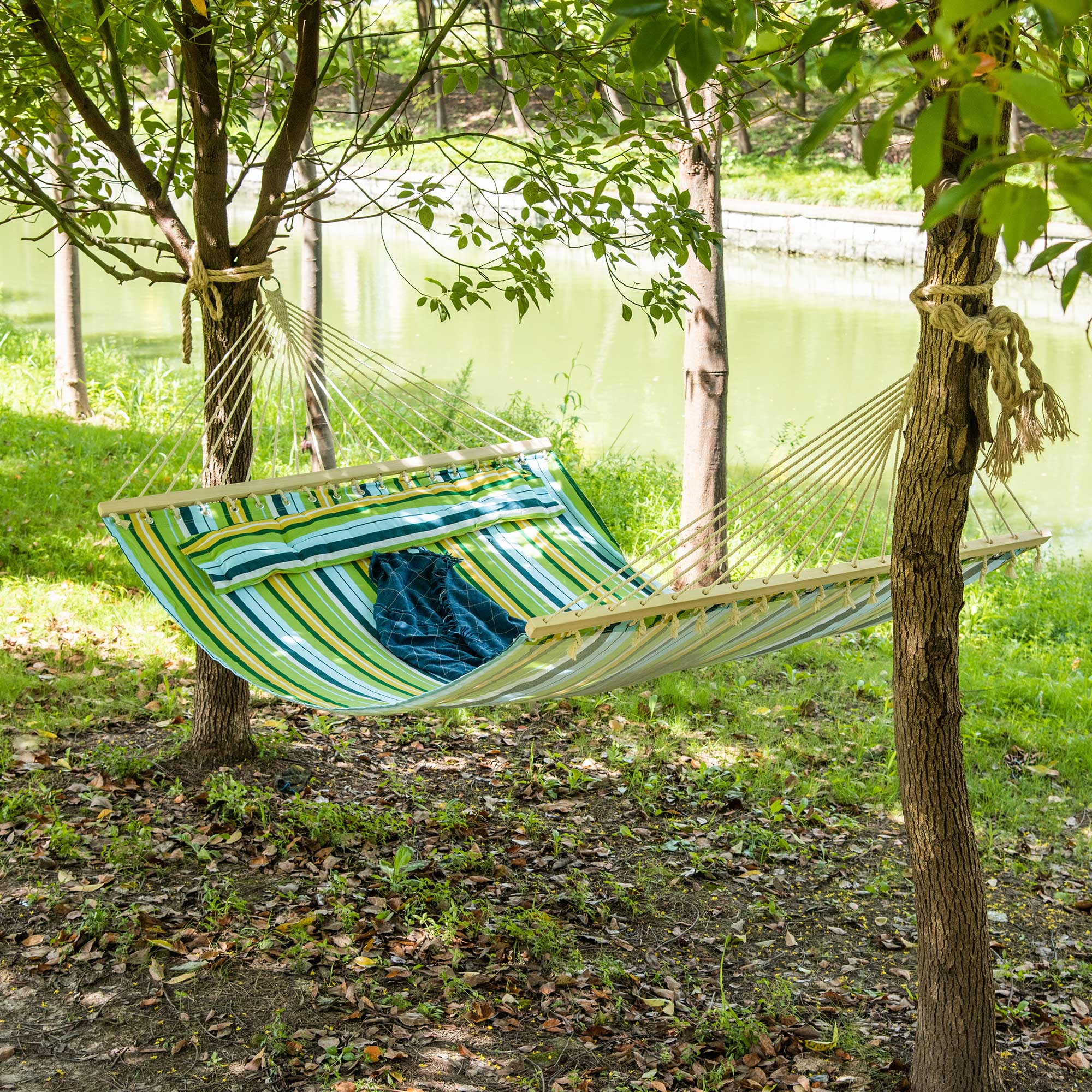 Outsunny Hammock Bed 83" Wide Striped 2 Person Sunbed Outdoor Camping with Pillow White Stripe