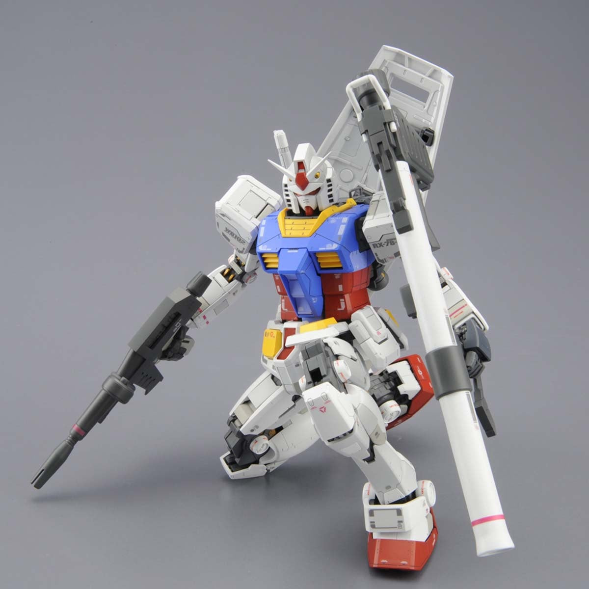 MG 1/100 RX-78-2 Gundam 3.0