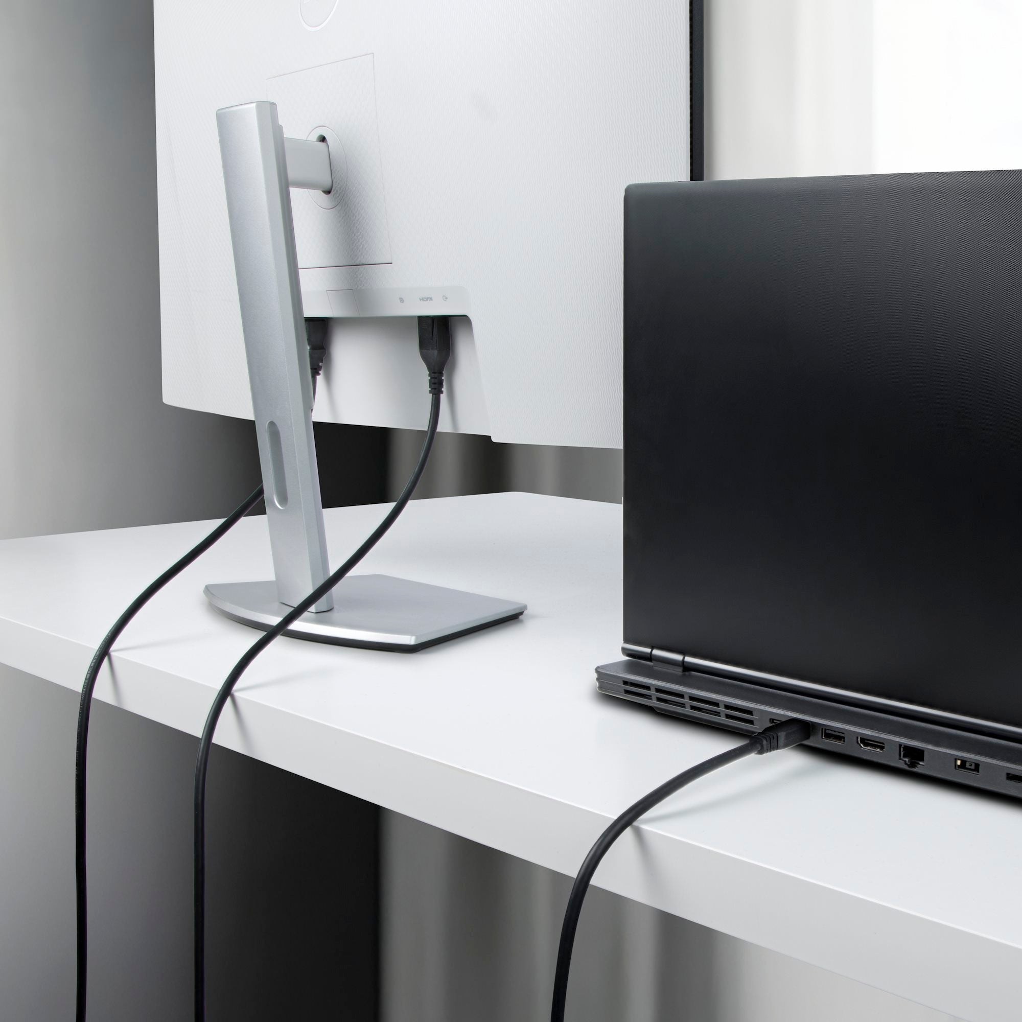 10ft (3m) Mini DisplayPort to DisplayPort 1.4 Cable - 8K 60Hz/4K 120Hz HBR3 HDR, UHD mDP to DP 1.4 Cord, Ultra HD Monitor/Video Cable