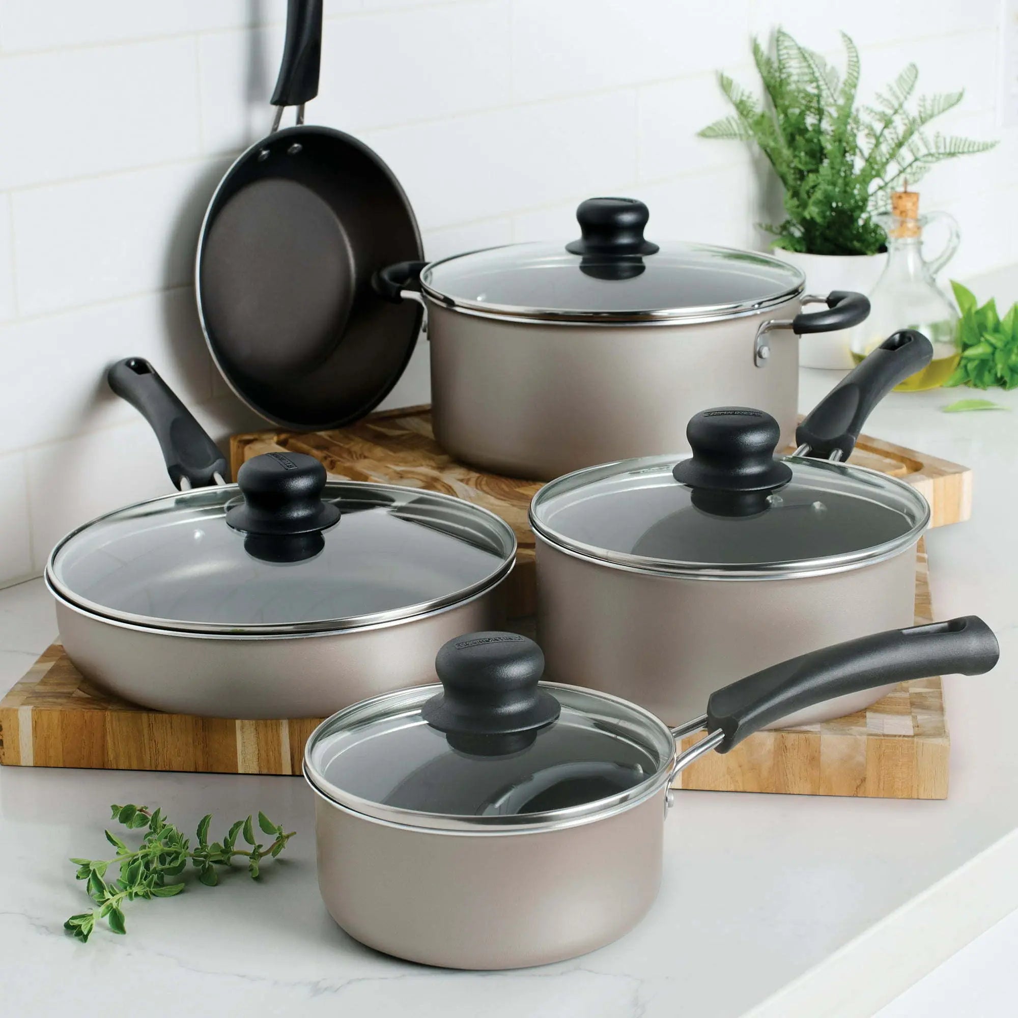 Tramontina 9-Piece Non-Stick Cookware Set – Champagne FinishÂ