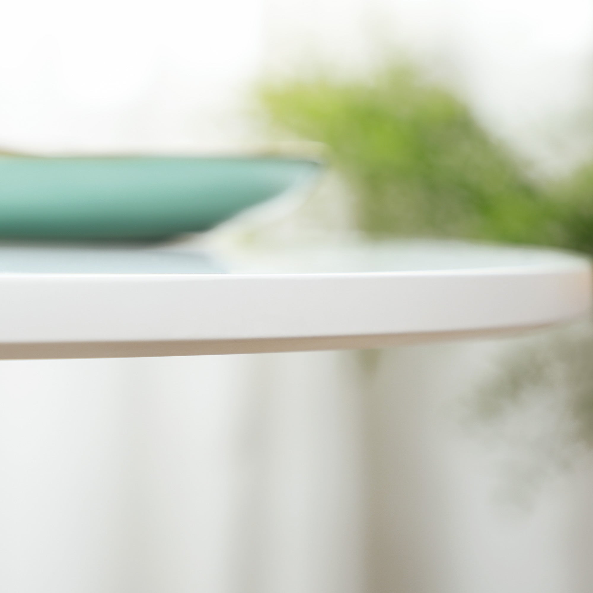 HOMCOM Modern Round Dining Table Steel Base White for Living Dining Room Sleek & Stylish
